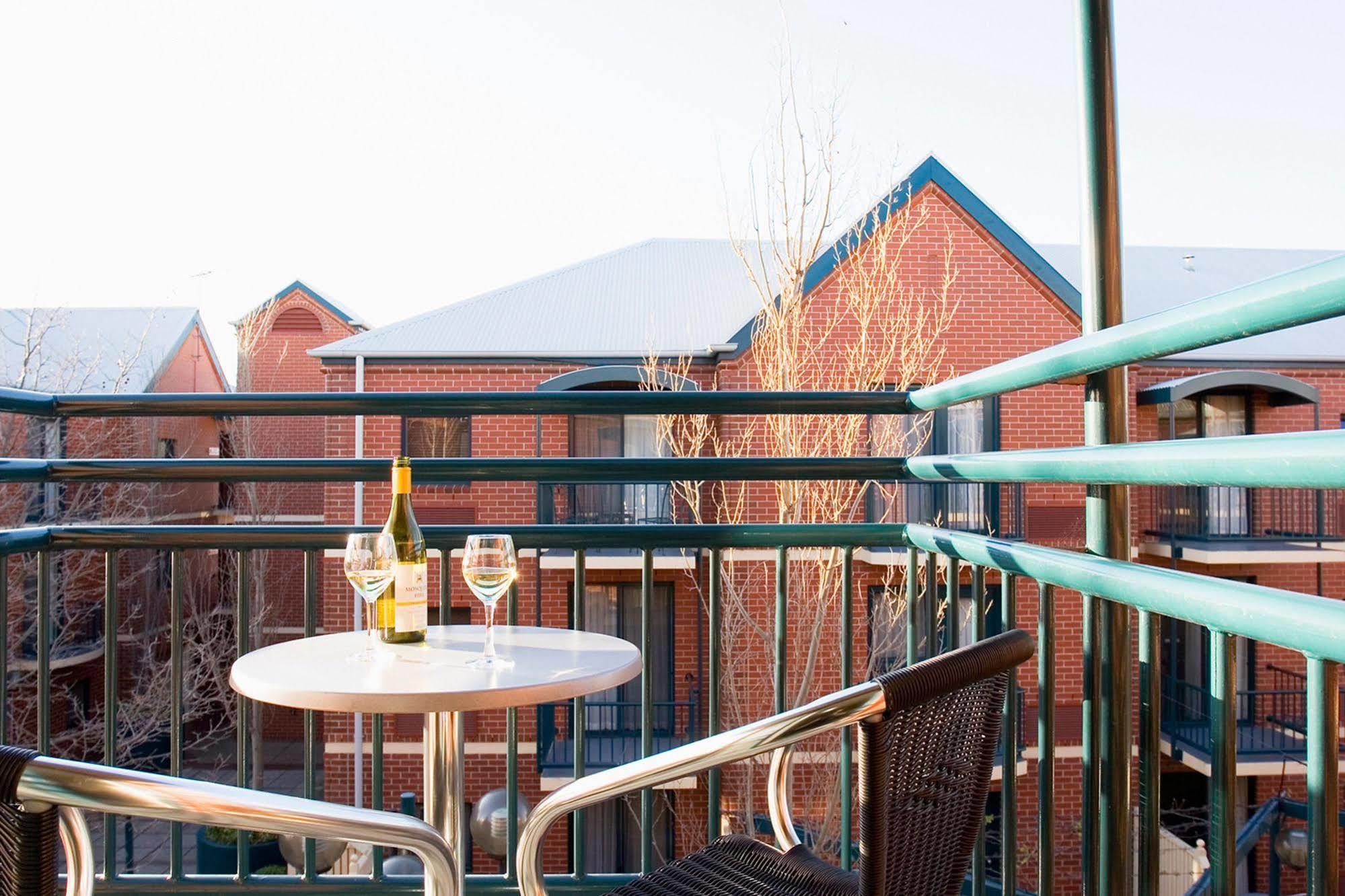 Breakfree Adelaide Aparthotel Ngoại thất bức ảnh